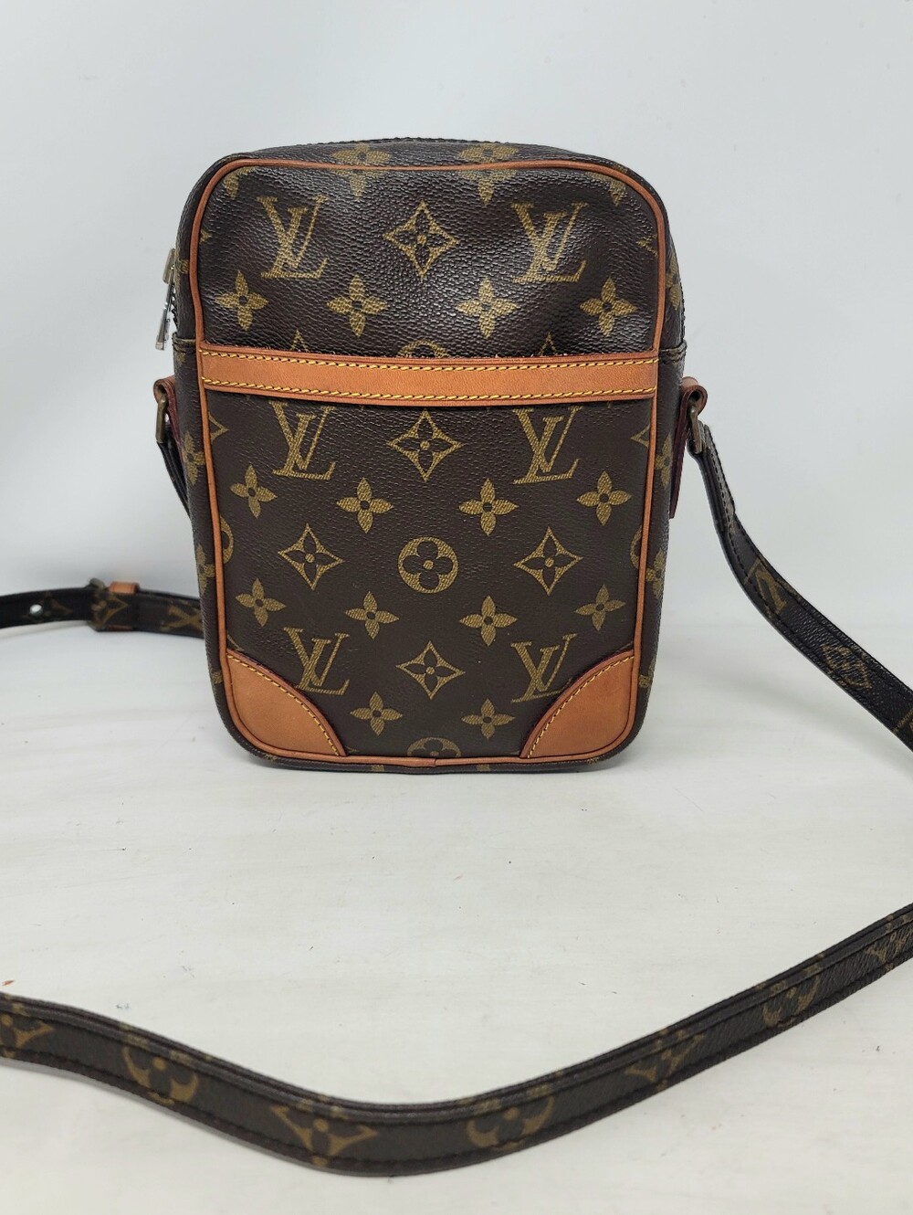 Louis Vuitton Danube Monogram Canvas Small Crossbody Hand Bag Authentic Vintage